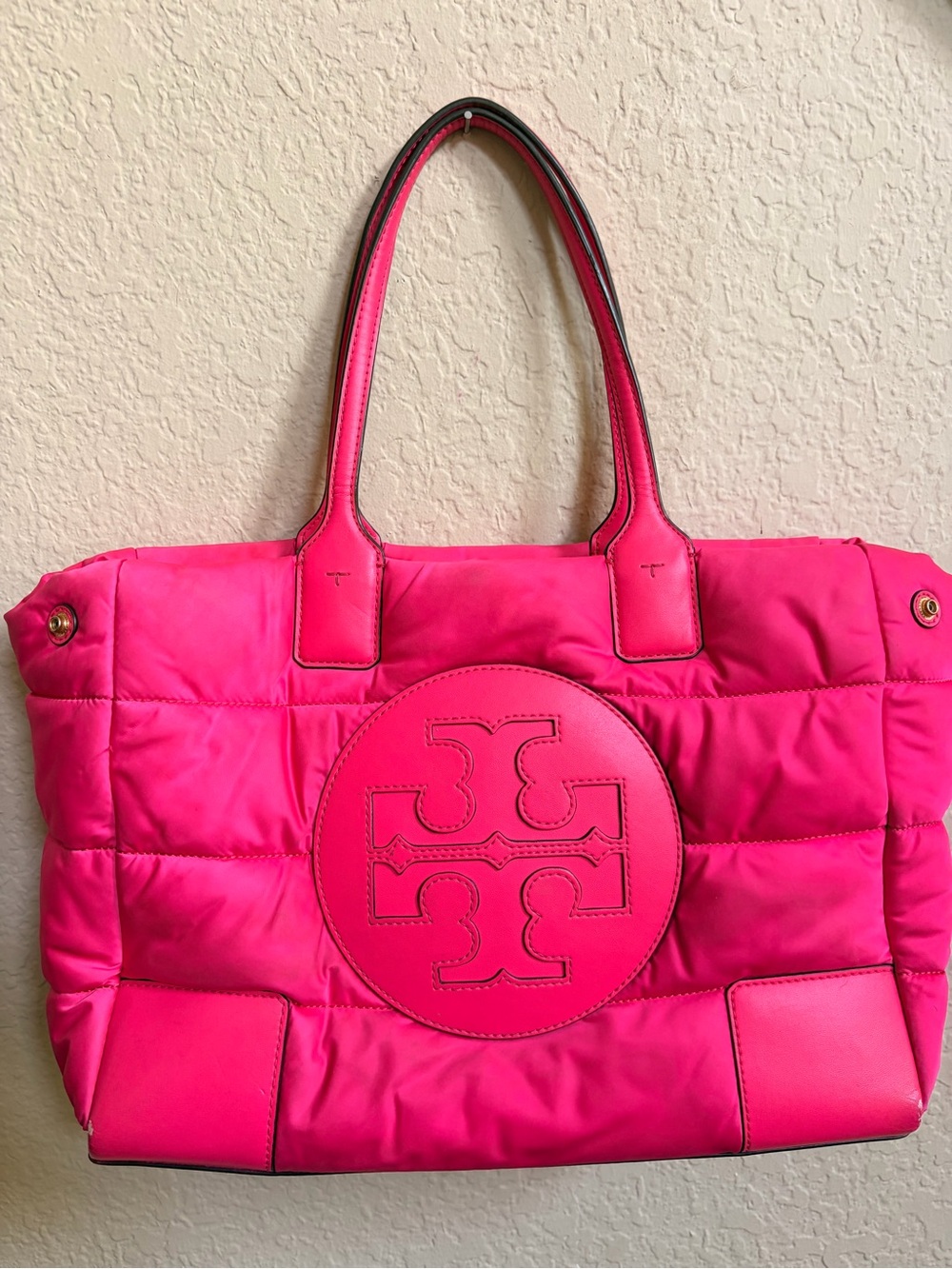 πΊTory Burch Bright Pink Quilted Logo Tote